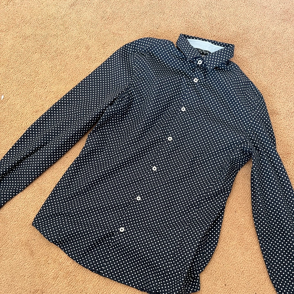 Men’s button up shirt. Easy iron.